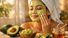 Topeng avokado untuk kulit kering: apa yang berkesan dan apa yang sekadar hype